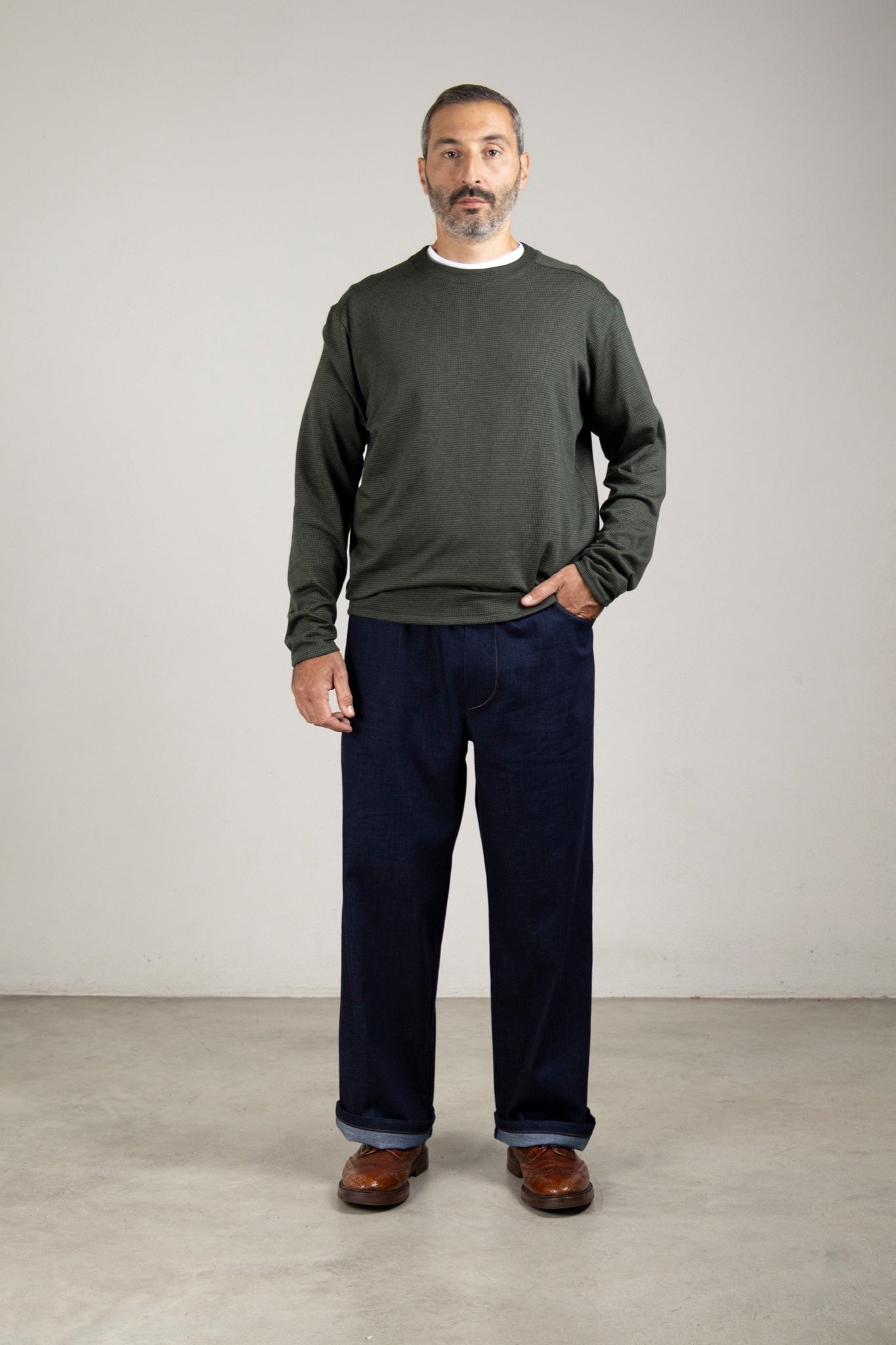 Sweatshirt